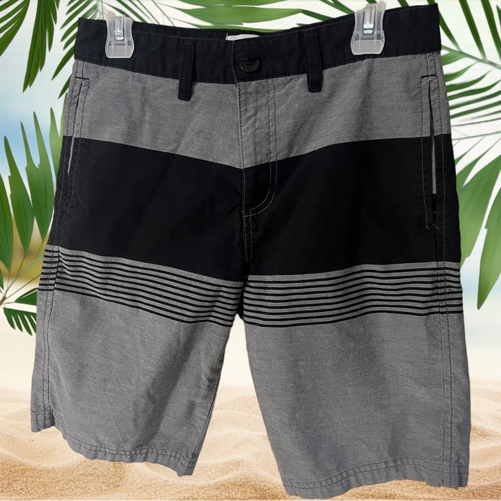Board shorts by Urban Heritage in size 28 - Picture 1 of 6